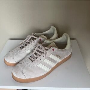 Adidas Valentine’s day Gazelle